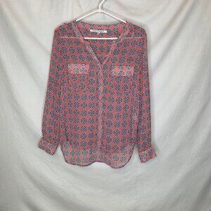 Collective Concepts blouse - Sz Med Petite – Peach with blue & white geo pattern